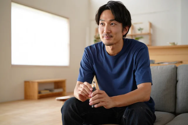 禁煙後のアクティブで健康的な生活を謳歌する人々のイメージ